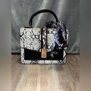 EUC Aldo Black & White Faux Snakeskin Purse